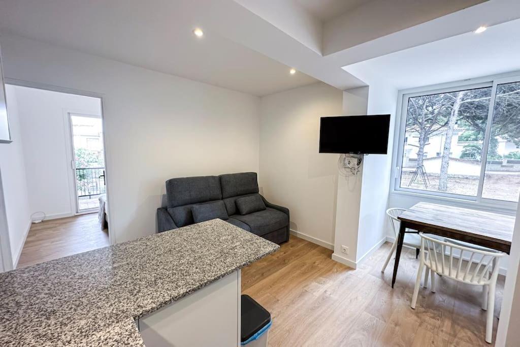 Can Romy Appartement T2F A 20M De La Plage De Cala Montgo Ля Эскала Экстерьер фото