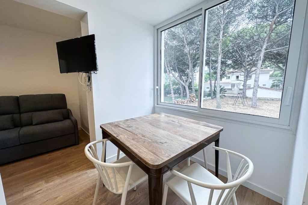 Can Romy Appartement T2F A 20M De La Plage De Cala Montgo Ля Эскала Экстерьер фото