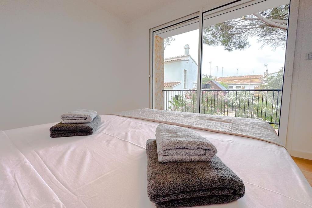 Can Romy Appartement T2F A 20M De La Plage De Cala Montgo Ля Эскала Экстерьер фото
