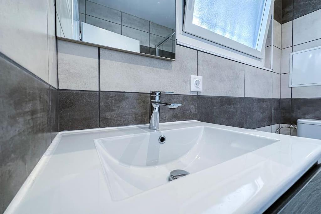 Can Romy Appartement T2F A 20M De La Plage De Cala Montgo Ля Эскала Экстерьер фото